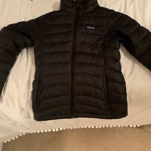 patagonia puffy jacket! kids xl, fits women’s s